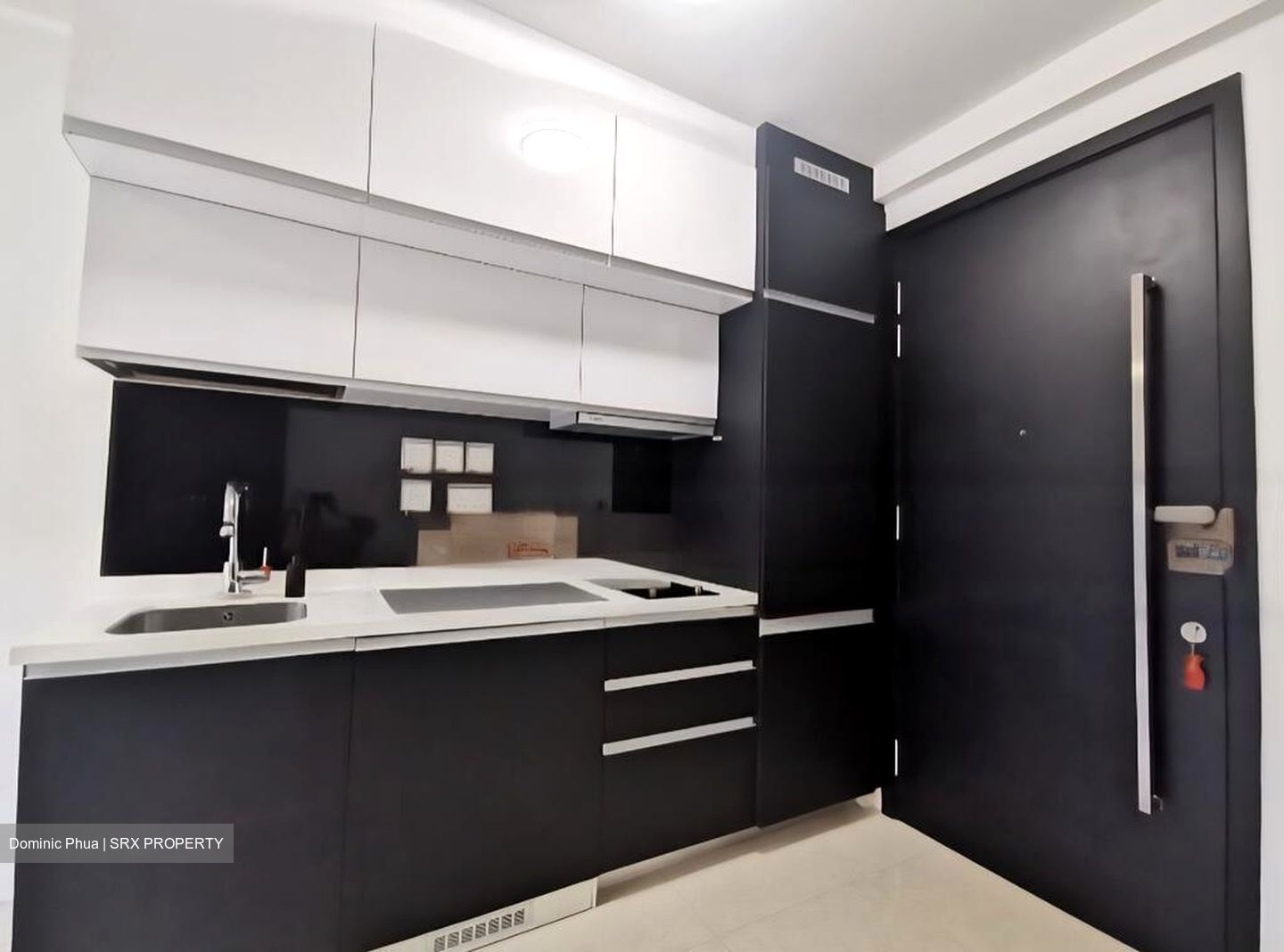 Centra Residence (D14), Apartment #464986351
